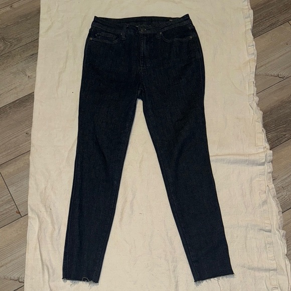 Dark Blue Skinny Jeans with Tapered Legs and Stretchy Fabric - Picture 1 of 4